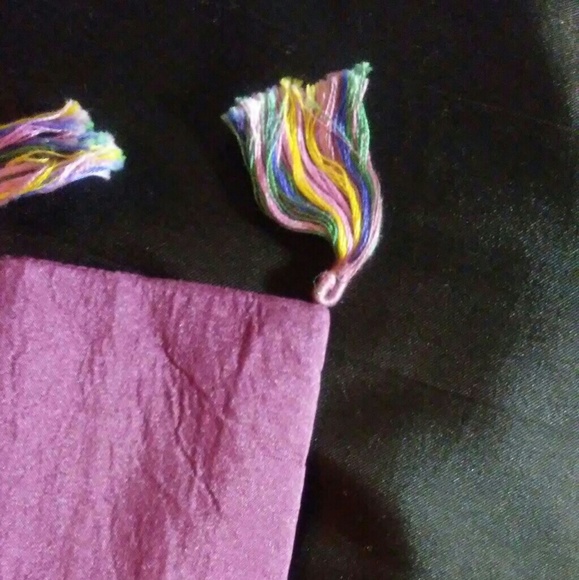 Handmade pouch with embroidery details - Picture 3 of 6